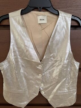 Metallic Cream V-Neck Button Front Vest